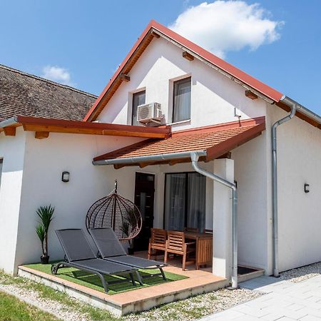 Park Apartman Sarrod Εξωτερικό φωτογραφία