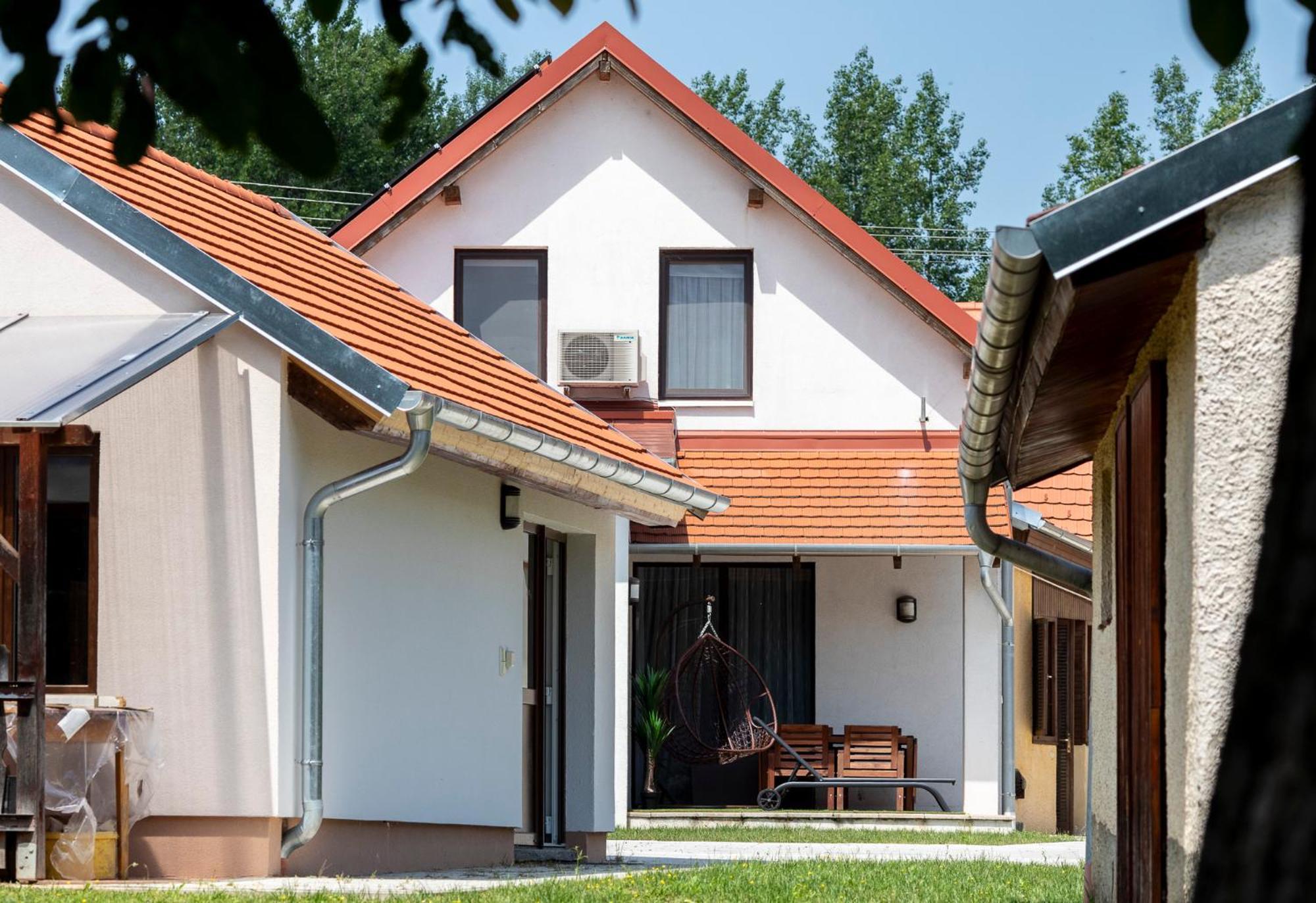 Park Apartman Sarrod Εξωτερικό φωτογραφία