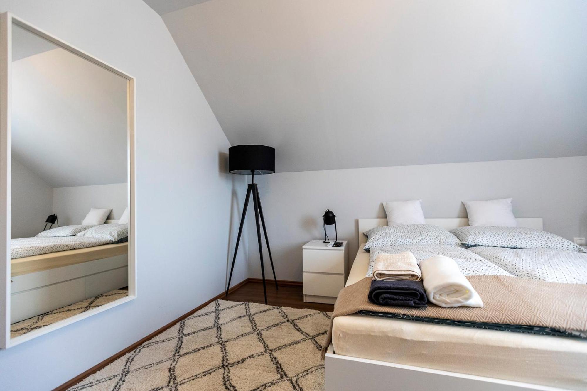 Park Apartman Sarrod Εξωτερικό φωτογραφία