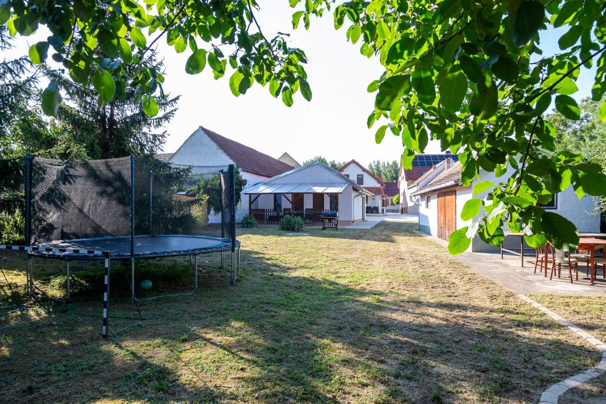 Park Apartman Sarrod Εξωτερικό φωτογραφία