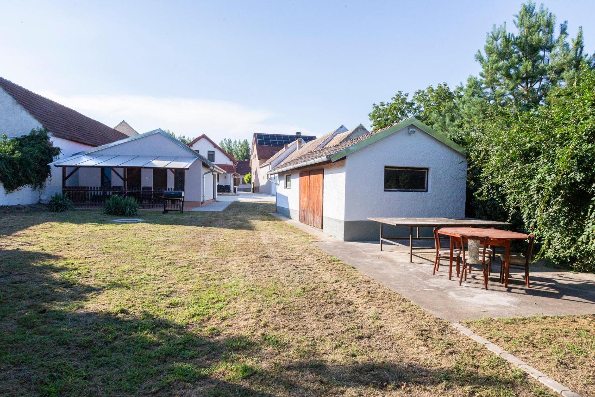Park Apartman Sarrod Εξωτερικό φωτογραφία
